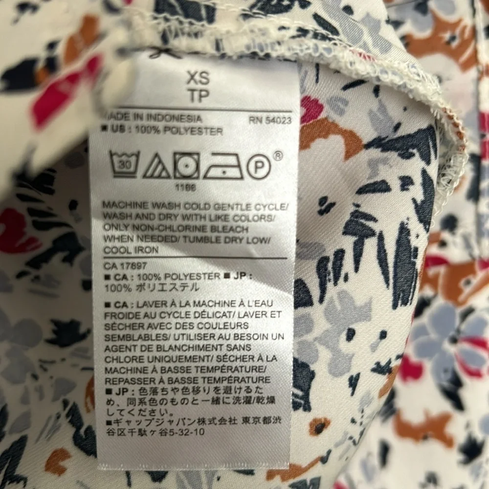 Banana Republic floral top NWT - Picture 3 of 8